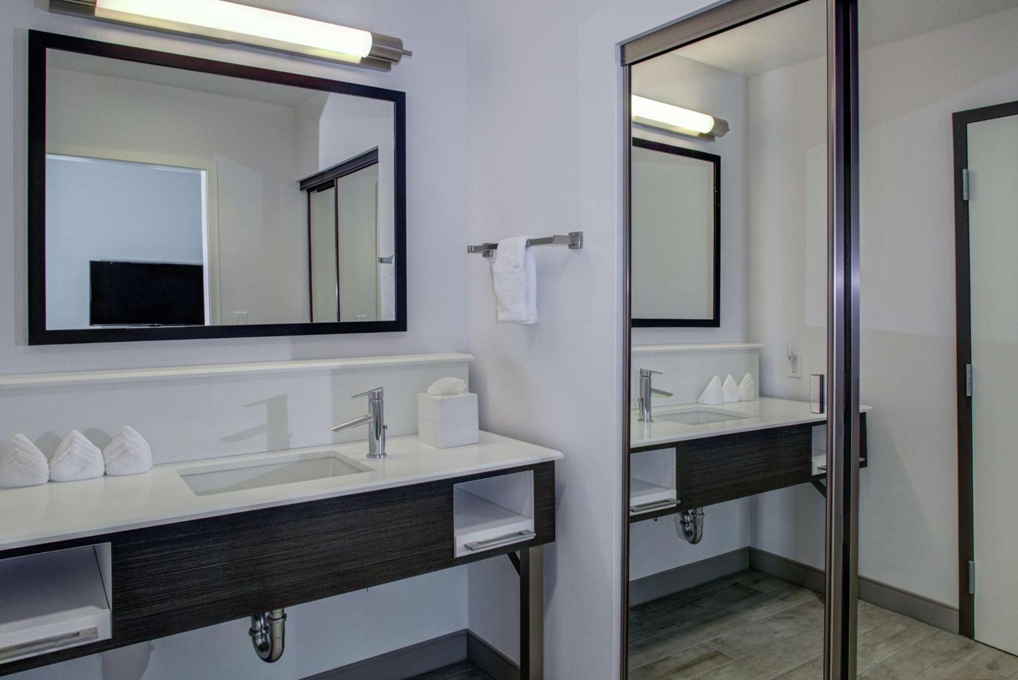 Hampton Inn & Suites Irvine/Orange County Airport Exterior foto