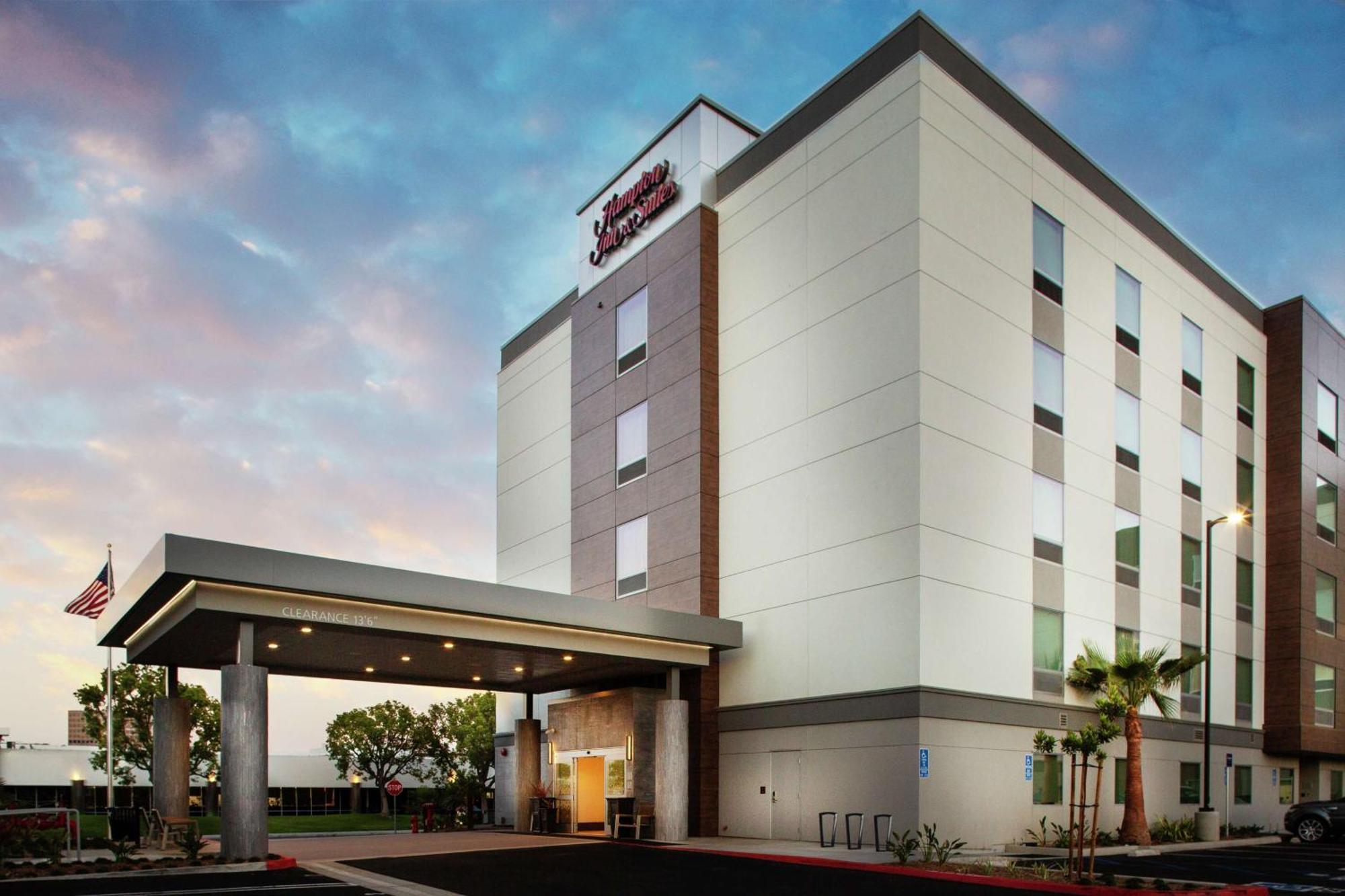 Hampton Inn & Suites Irvine/Orange County Airport Exterior foto